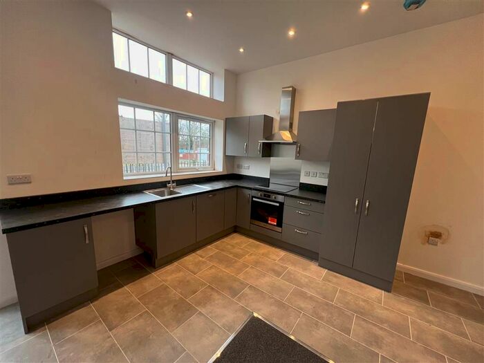 3 Bedroom Town House To Rent In School Street, Church Gresley, Swadlincote, DE11