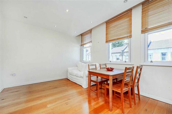 2 Bedroom Property To Rent In Moray Road, London, N4