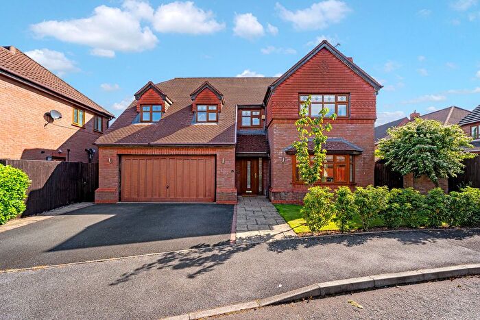4 Bedroom Detached House For Sale In Linacre Lane, Widnes, WA8