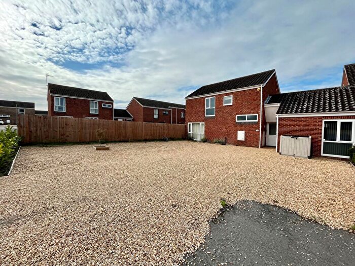 5 Bedroom Link Detached House To Rent In Olive Close, Raf Lakenheath, Brandon, IP27