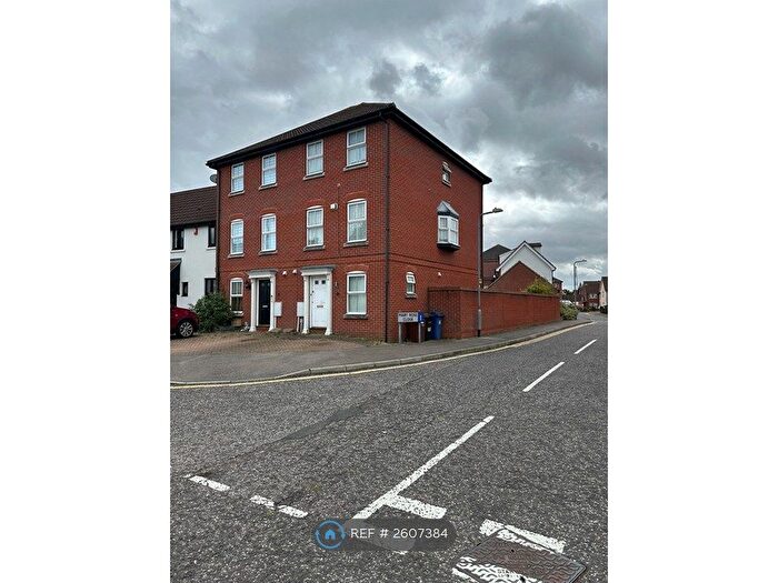 4 Bedroom End Of Terrace House To Rent In Saffron Road, Chafford Hundred, Grays, RM16