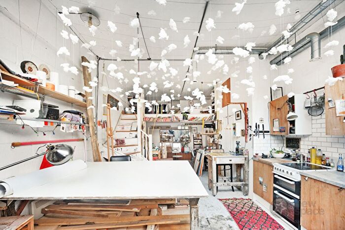 1 Bedroom Flat To Rent In Canalside Studios, Orsman Road, Haggerston, N1