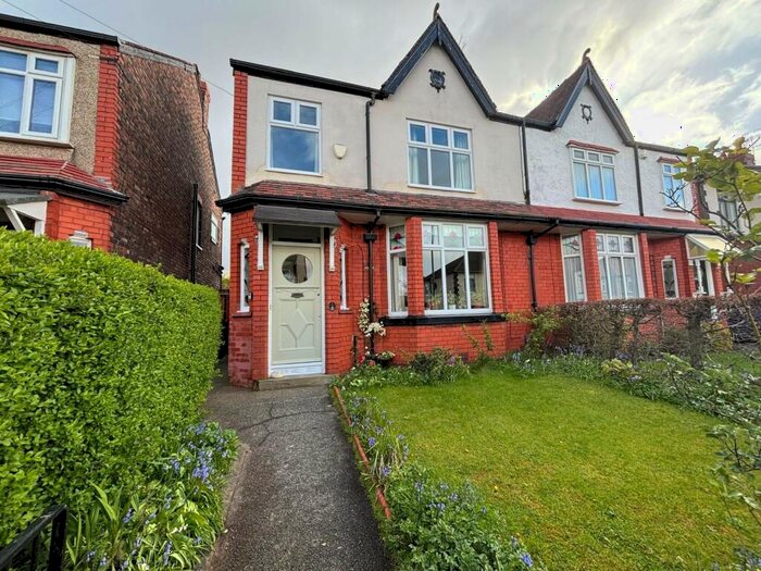 5 Bedroom Semi-Detached House To Rent In Silverbeech Avenue, L18