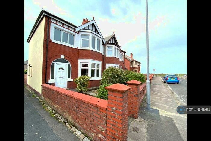 3 Bedroom Semi-Detached House To Rent In Abercrombie Road, Fleetwood, FY7