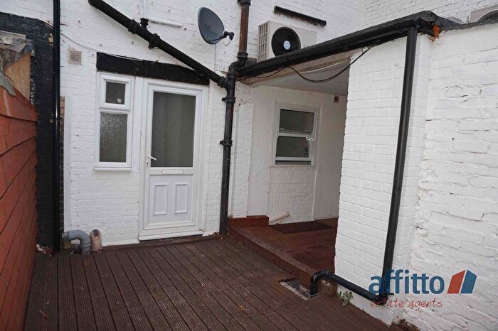 2 Bedroom Apartment To Rent In High Street, Biggleswade, SG18