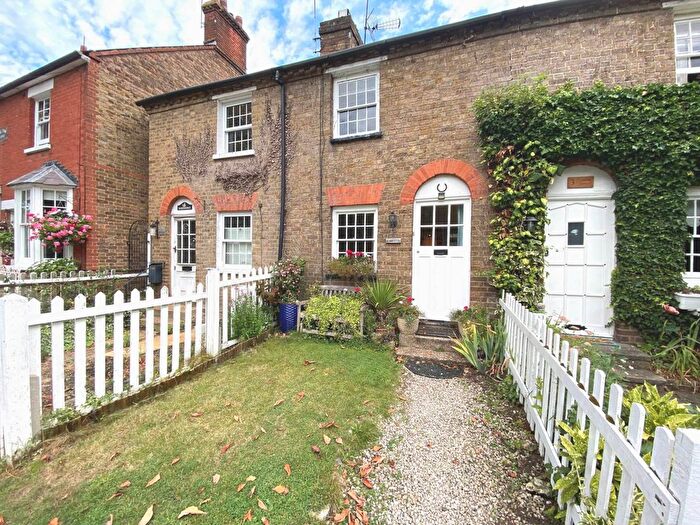 2 Bedroom Cottage To Rent In Back Lane, Letchmore Heath, WD25