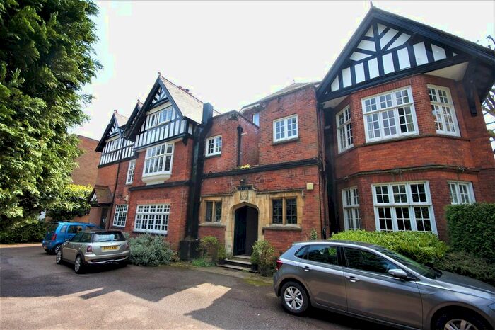 3 Bedroom Flat To Rent In Wake Green Road, Moseley, Birmingham, B13