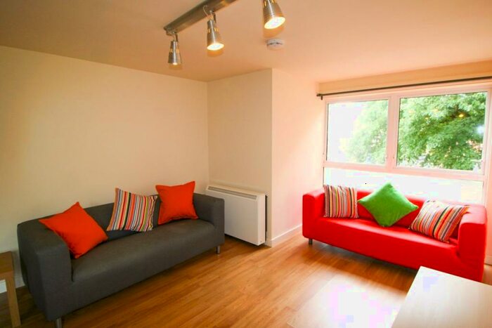 1 Bedroom Apartment To Rent In Slade Lane, Manchester, M19