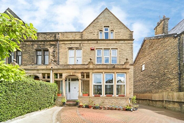 7 Bedroom Semi Detached House For Sale In Bradford Road, Shipley, BD18