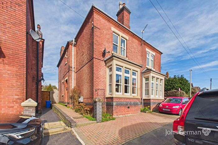4 Bedroom Semi Detached House For Sale In Malvern Street, Burton-on-Trent, DE15