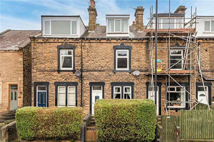 3 Bedroom Terraced House For Sale In Fountain Street, Morley, Leeds, West Yorkshire, LS27