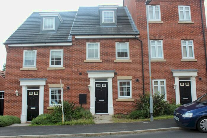 3 Bedroom Terraced House To Rent In Bishops Way, Castleford, West Yorkshire, WF10