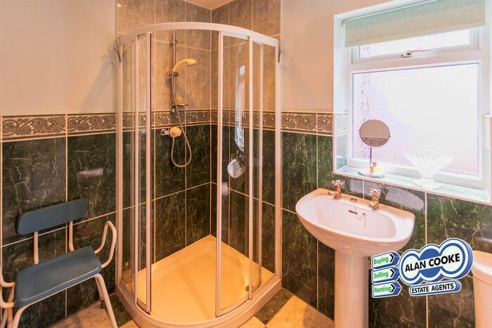 2 Bedroom Detached Bungalow For Sale In Primley Park Grove, Alwoodley, Leeds, LS17