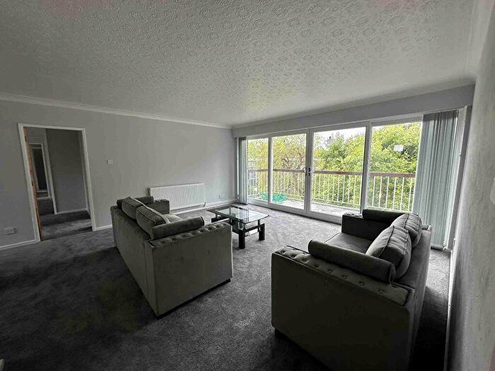 2 Bedroom Flat To Rent In Woodbourne, Edgbaston, B15