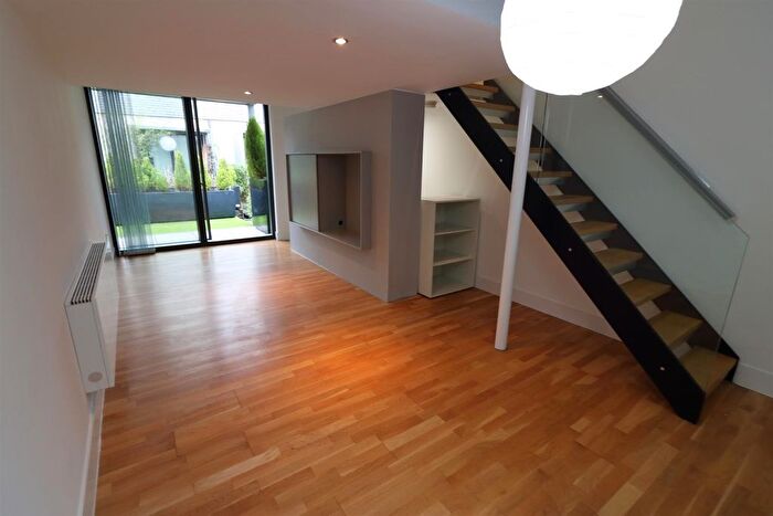 2 Bedroom Terraced House To Rent In Ash Street, Salford, M6