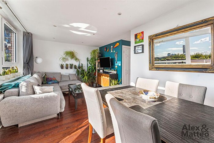 2 Bedroom Flat To Rent In Millender Walk, Bermondsey, SE16