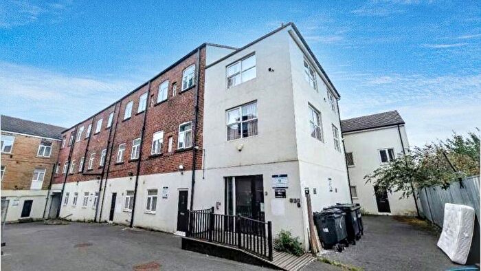 1 Bedroom Flat For Sale In Whingate Business Park, Whingate, Leeds, LS12