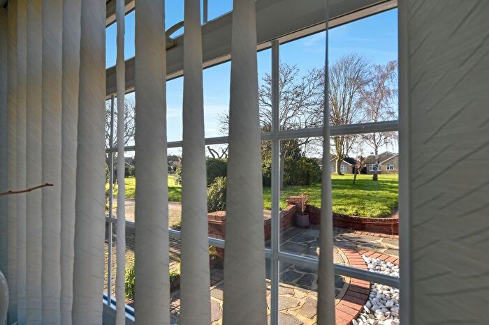 2 Bedroom Bungalow For Sale In Teigngrace, Bishopsteignton Location, Shoeburyness, Essex, SS3