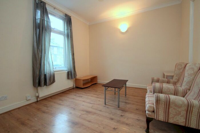 4 Bedroom Terraced House To Rent In Manbey Grove, Stratford, E15