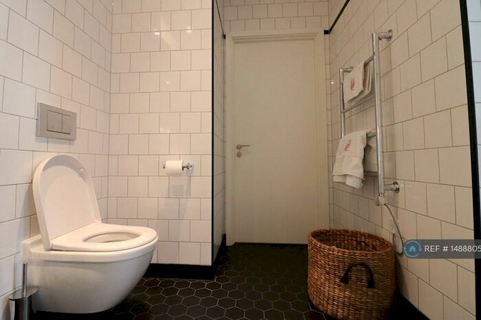 Studio To Rent In Java House, London, E14