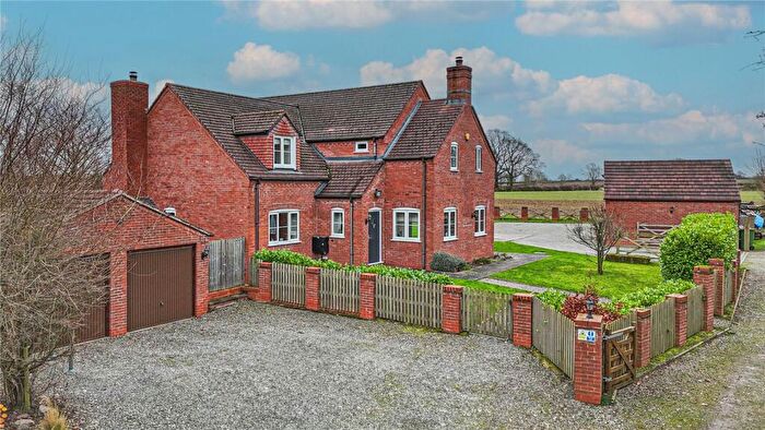 4 Bedroom Detached House For Sale In New Road, Appleby Magna, Swadlincote, Leicestershire, DE12