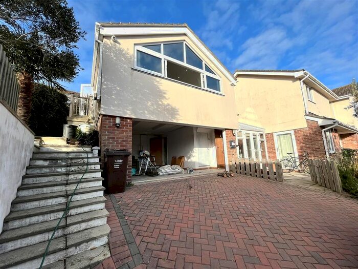 Studio To Rent In Trevean Way, Newquay, TR7