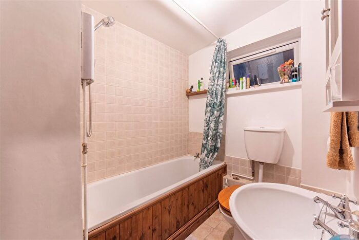 1 Bedroom Flat For Sale In Pontnewydd Walk, Cwmbran, NP44