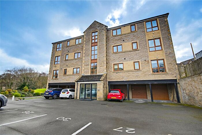 2 Bedroom Flat For Sale In Victoria Mills, Holmfirth, HD9
