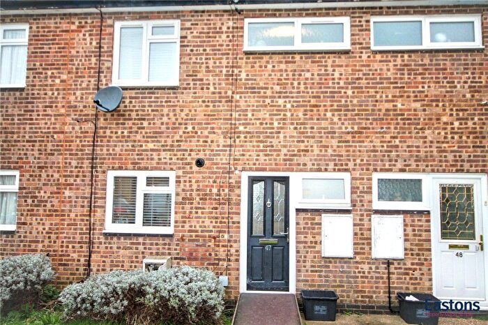 3 Bedroom Terraced House For Sale In Waterfield Green, Tadworth, KT20