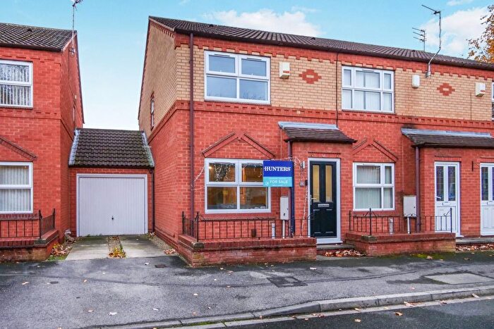 2 Bedroom End Of Terrace House For Sale In Bowling Green Croft, York, YO31