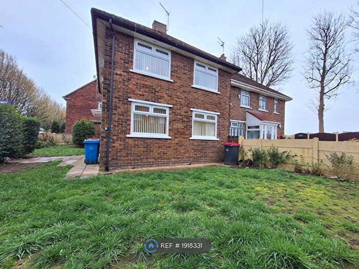 3 Bedroom Semi-Detached House To Rent In Meadowgate Road, Salford, M6