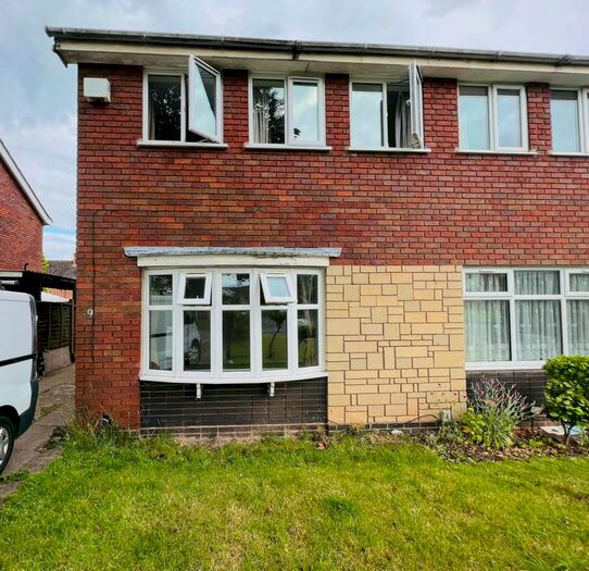 3 Bedroom Semi-Detached House To Rent In Wardlow Close, Wolverhampton, WV4