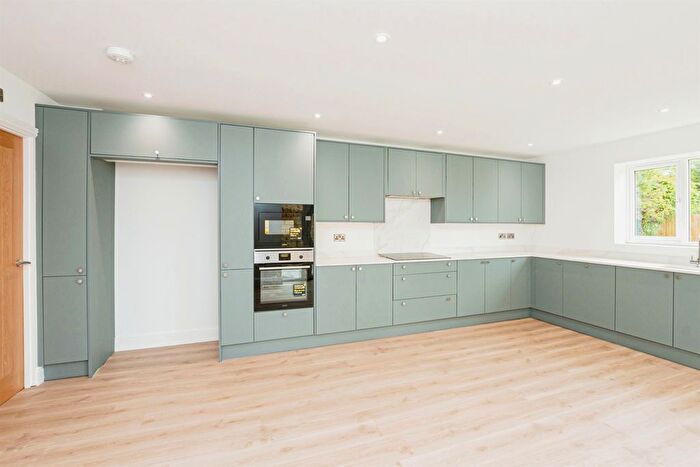3 Bedroom Semi-Detached House For Sale In Cardigan Mews, Stanion, Kettering, NN14