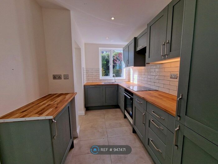 2 Bedroom Semi-Detached House To Rent In Langdon Place, London, SW14