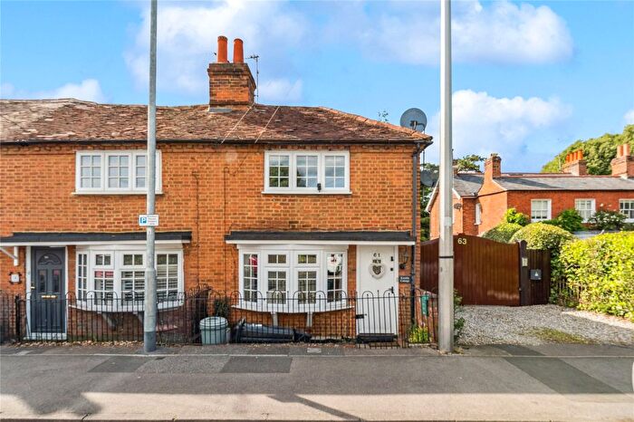 2 Bedroom End Terrace House For Sale In London Road, Twyford, Berkshire, RG10