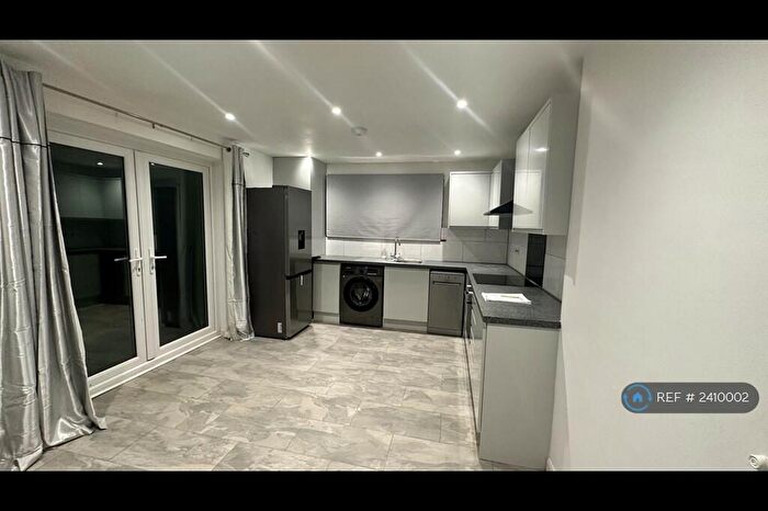 1 Bedroom Flat To Rent In Heath Lawn, Flackwell Heath, High Wycombe, HP10