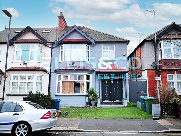 3 Bedroom Maisonette To Rent In Radnor Road, Harrow, HA1
