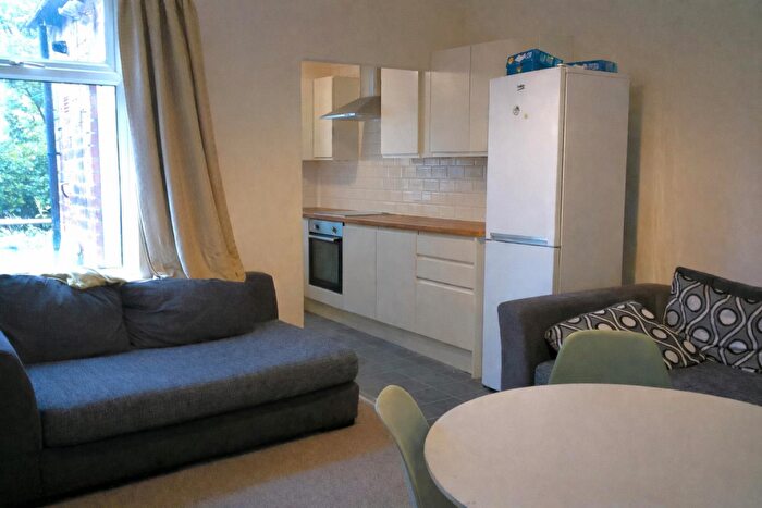 4 Bedroom Terraced House To Rent In Hunter House Road, S11