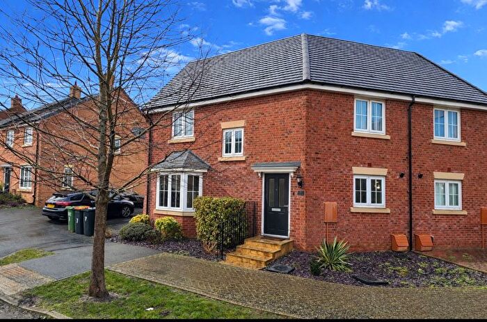 3 Bedroom Semi Detached House For Sale In Abacot Grove, Dunstable, LU5