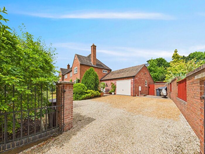 4 Bedroom Semi-Detached House For Sale In Laugherne Park, Martley, Worcester, Worcestershire, WR6