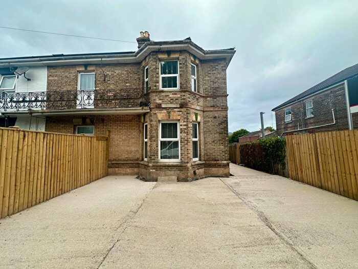Studio To Rent In St. Clements Road, Bournemouth, BH1