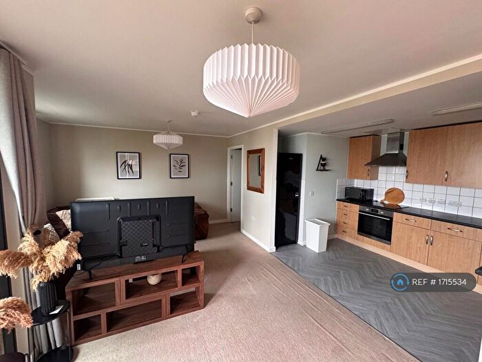2 Bedroom Flat To Rent In Drayton Park, London, N5