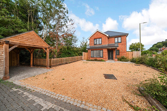4 Bedroom Detached House To Rent In Lovedean Lane, Waterlooville, Hampshire, PO8