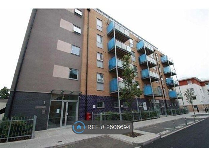 2 Bedroom Flat To Rent In Merchant Street, London, E3