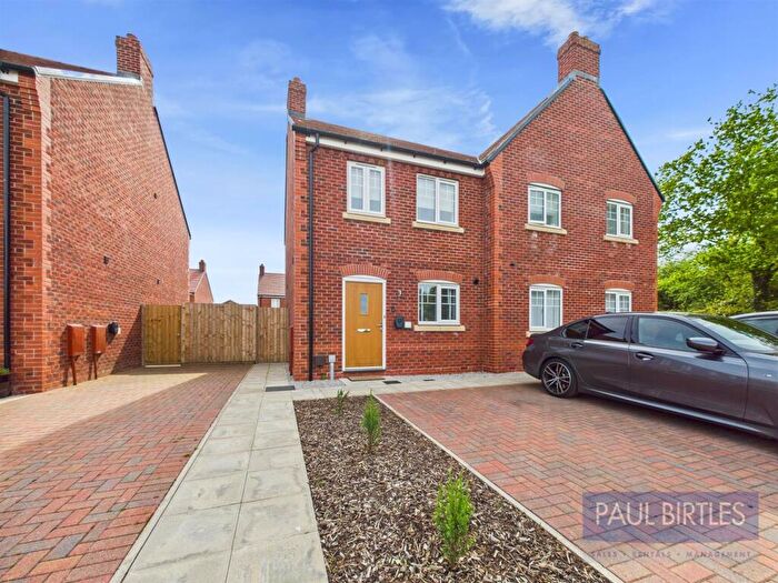2 Bedroom Semi-Detached House To Rent In Peregrine Close, Partington, Manchester, M31