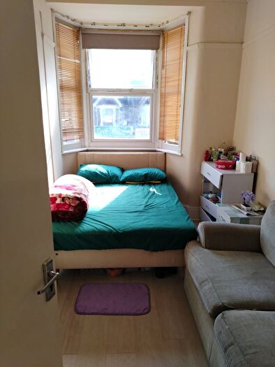 1 Bedroom Flat To Rent In Ripple Road, Barking, IG11