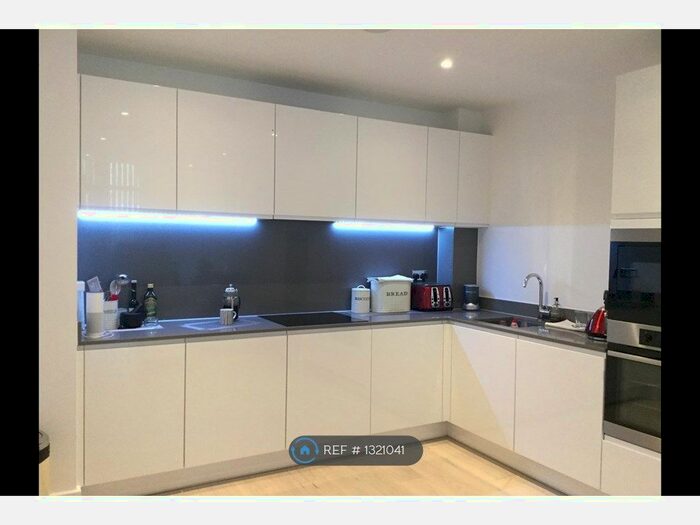 1 Bedroom Flat To Rent In Aldington House, Isleworth TW7