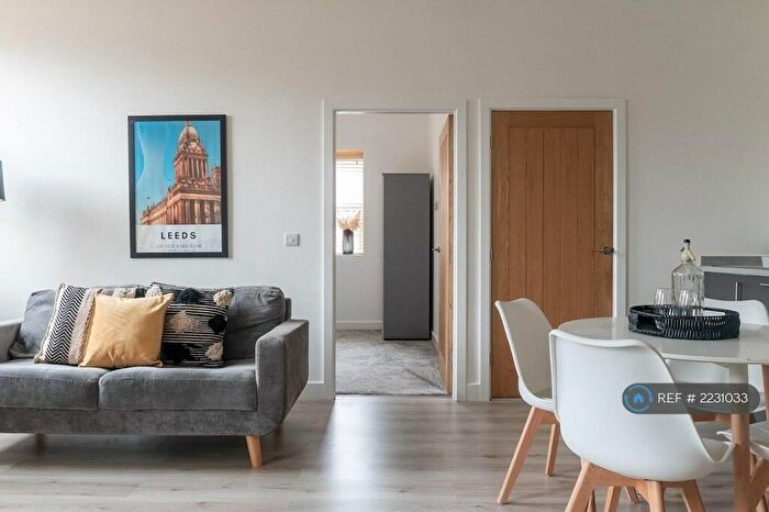 2 Bedroom Flat To Rent In Ash Tree Apartments, Leeds, LS9