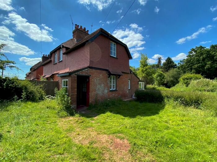 3 Bedroom End Of Terrace House To Rent In Francis Court Cottages, EX5
