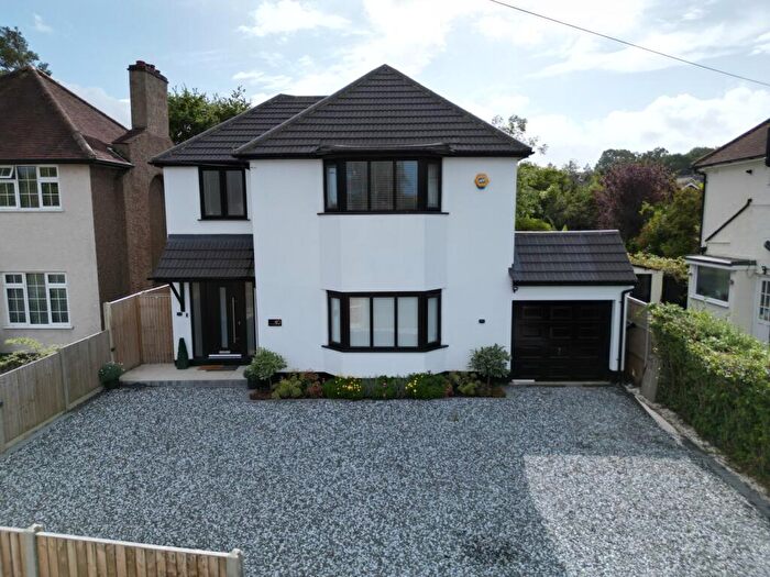 4 Bedroom Detached House For Sale In Chertsey, Surrey, KT16